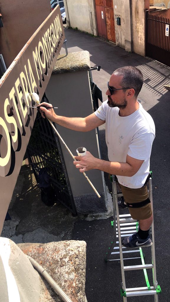 Pittore di insegne italiano signpainter italiano Pittore di insegne italiano signpainter italiano