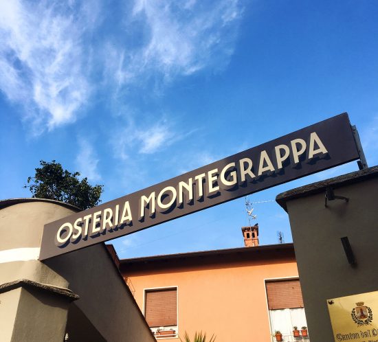 Insegna dipinta a mano per Osteria Montegrappa di Lacchiarella