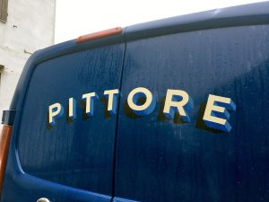 Auto furgone dipinto a mano personalizzato - pittore di insegne signpainter Auto furgone dipinto a mano personalizzato - pittore di insegne signpainter