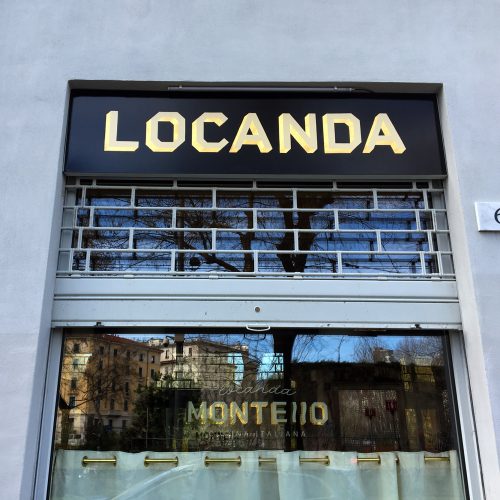 Locanda Montello Milano - insegna dipinte a mano ristorante