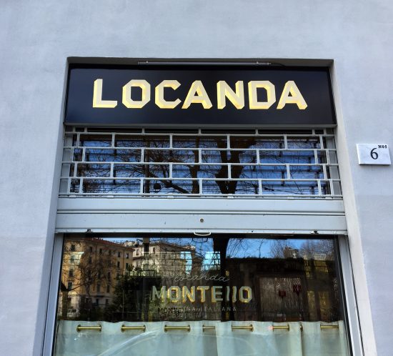 Locanda Montello Milano - insegna dipinte a mano ristorante