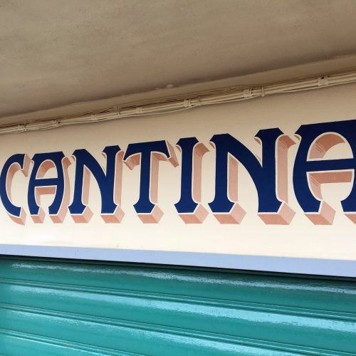 Insegna Cantina dipinta a mano su muro stile vintage antico Carmignano