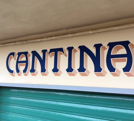 Insegna Cantina dipinta a mano su muro stile vintage antico Carmignano
