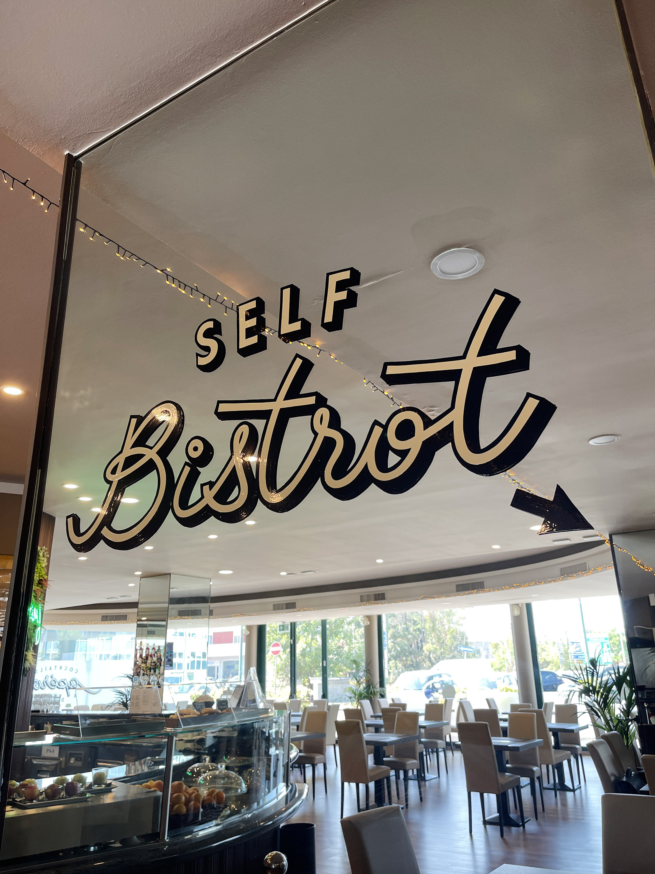Fuoricentro Gallarate - Specchio Bistrot dipinto a mano in stile vintage