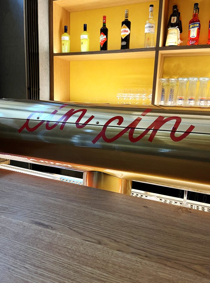Cin Cin Tazzi Pizza - Scritta dipinta a mano Cin Cin Tazzi Pizza - Scritta dipinta a mano