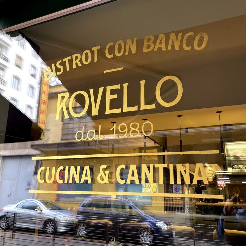 Rovello Milano - Insegna ristorante dipinta a mano su vetrina con foglia oro