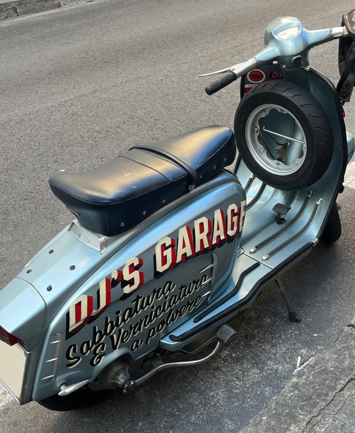 DJ'S GARAGE TRIESTE - Sacche Lambretta dipinte a mano personalizzate DJ'S GARAGE TRIESTE - Sacche Lambretta dipinte a mano personalizzate