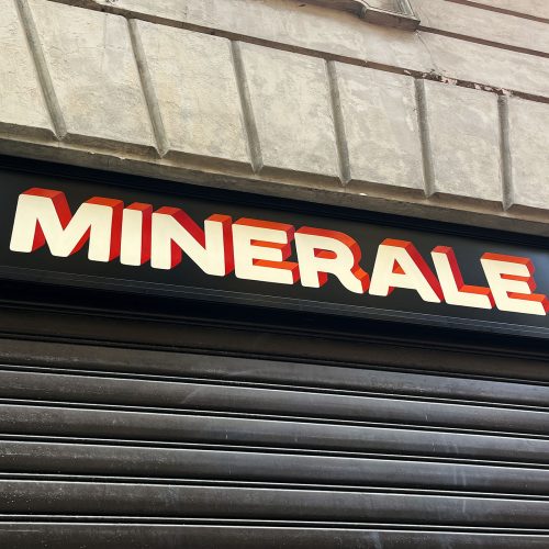 Minerale Milano - insegne dipinte a mano